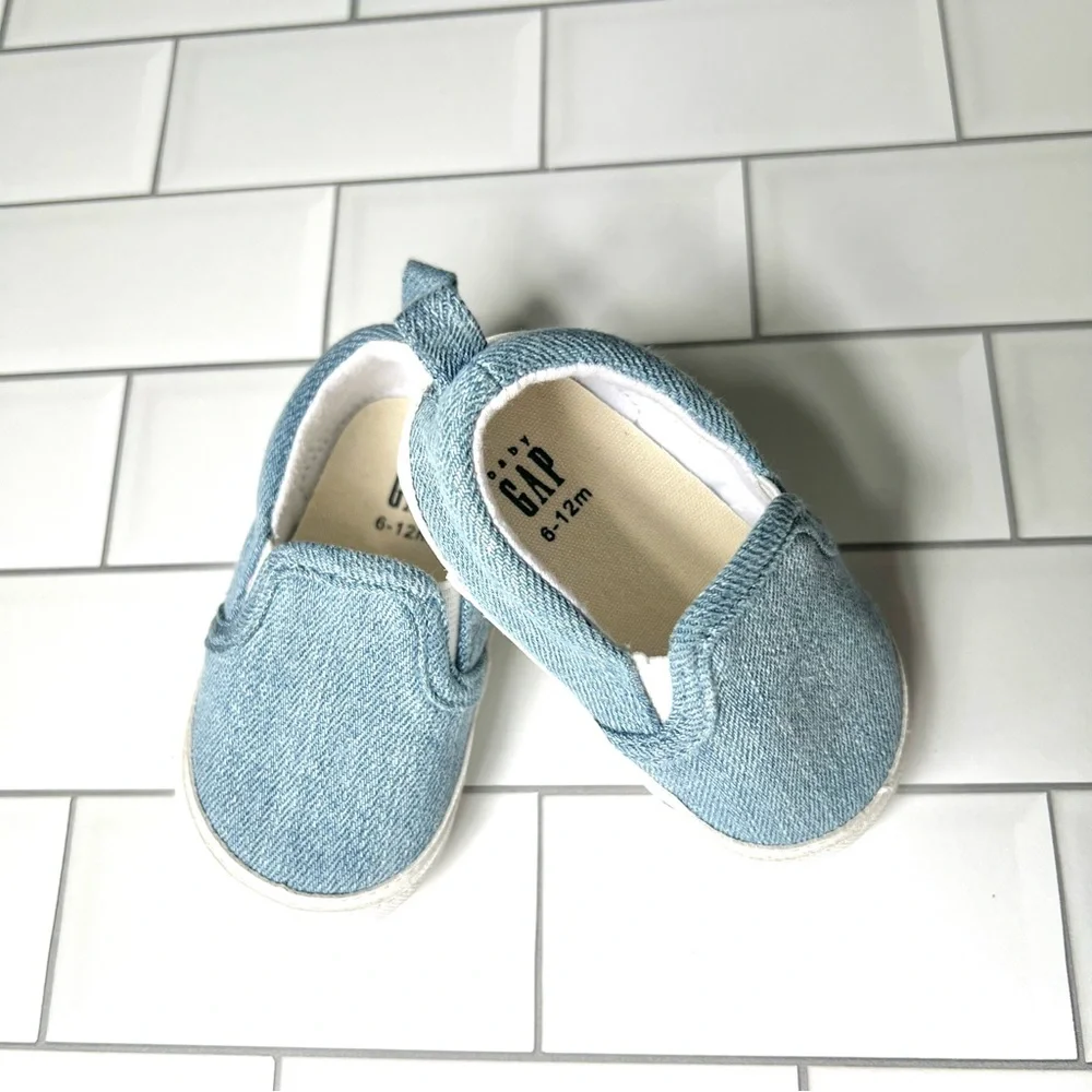 6-12M🩵 Baby GAP Chambray Blue Denim Slip On Crib Shoes LIKE NEW
